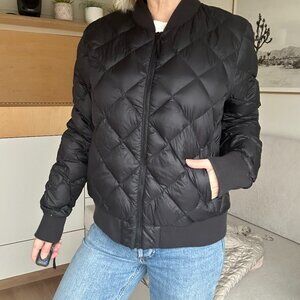 Uniqlo Puffer Quilted Black Jacket Size Medium